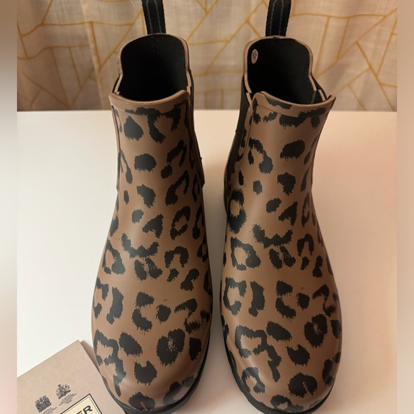 Hunter Chelsea Cheetah Print Rain Boots Size 7 Like New! - Picture 3 of 7